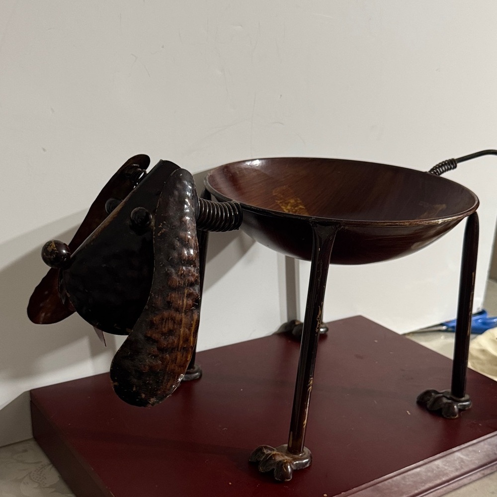 Decorative Art Dog-Shaped Metal Bowl - Picture 4 of 12